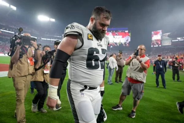 Eagles center Jason Kelce leaves the field after the loss to the Bucs